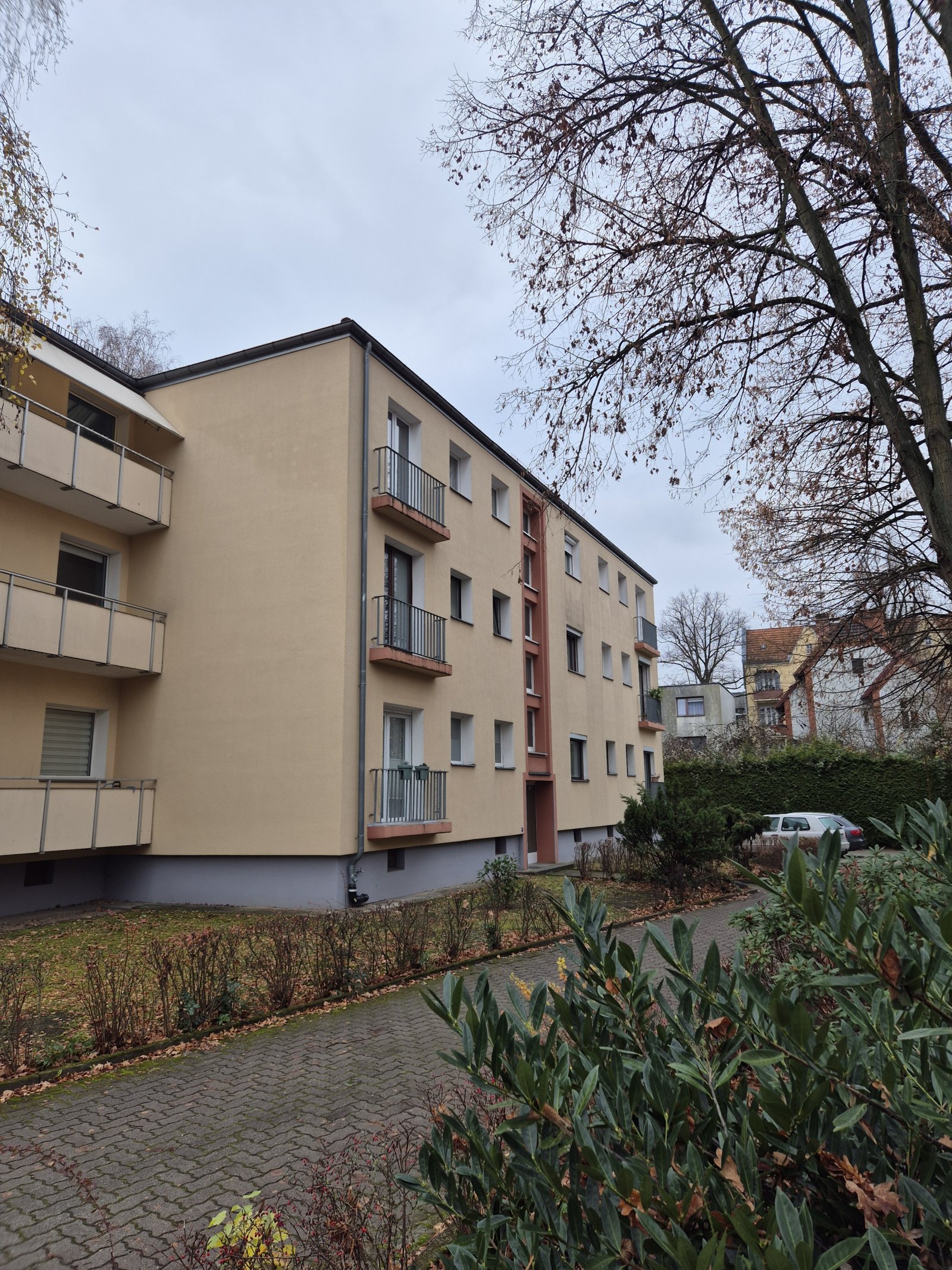 Helle und ruhige 3-Zimmer-Wohnung in Mariendorf -bezugsfrei- Helle und ruhige 3-Zimmer-Wohnung in Mariendorf -bezugsfrei-